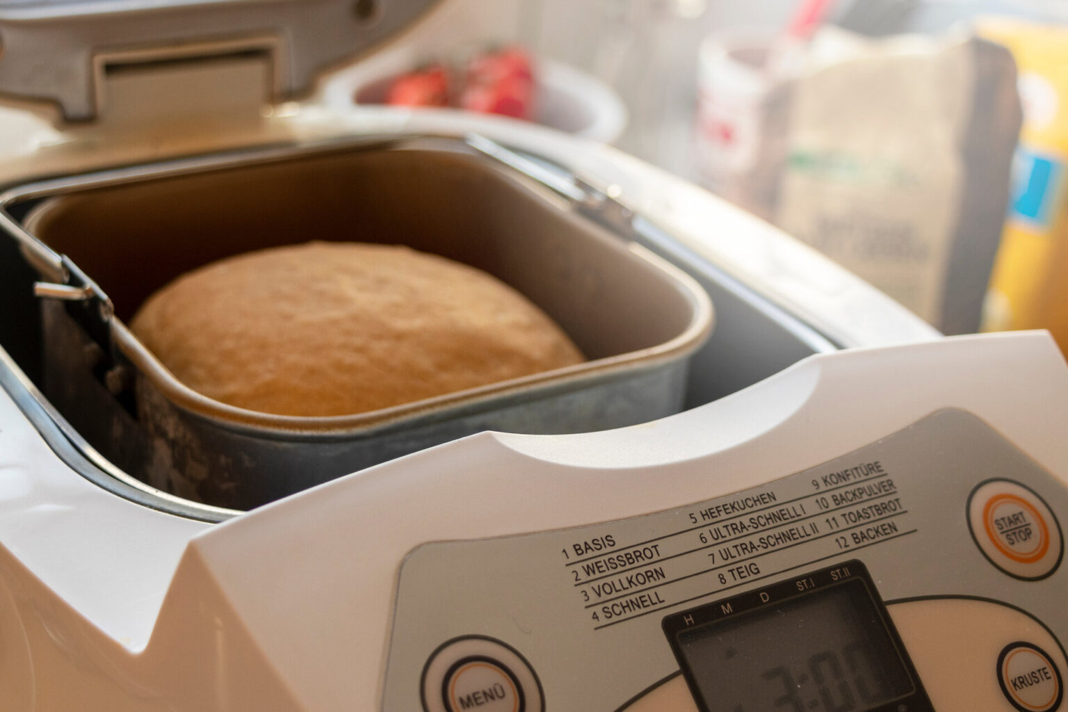 Backen Sie das perfekte Brot mit Ihrem eigenen Brotbackautomaten ...